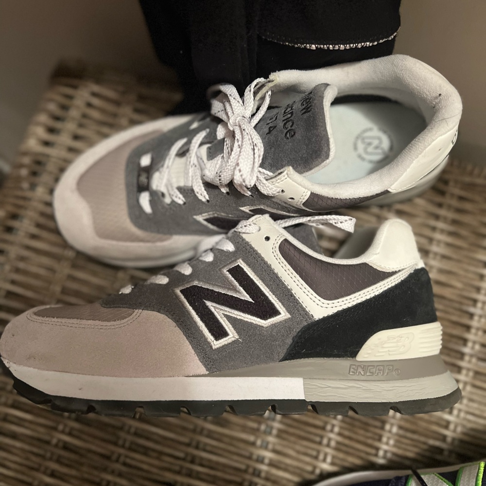 New balance shoes